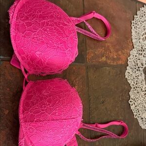 Victoria's Secret bombshell 36b Bright Pink Lace Push-Up Bra